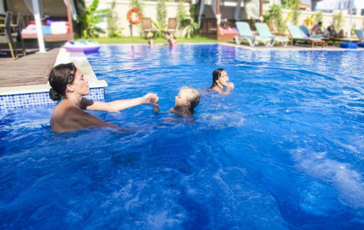 Albeon Luxury Hotel - Alacatı Bagian luar foto